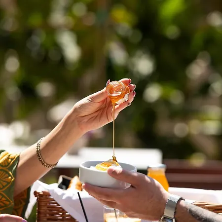 Lägenhetshotell Cosmeen Lifestyle Boutique 4*