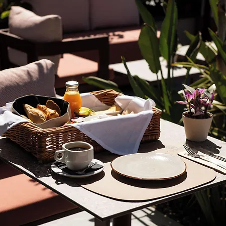 Cosmeen Lifestyle Boutique