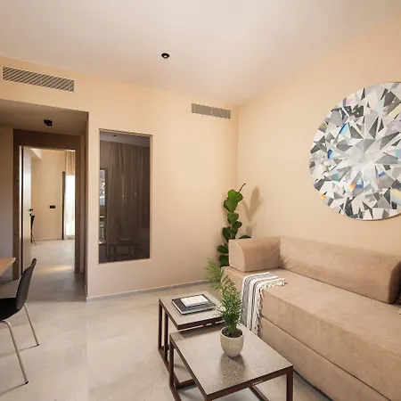 Cosmeen Lifestyle Boutique Aparthotel