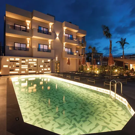 Cosmeen Lifestyle Boutique Apartahotel 4*