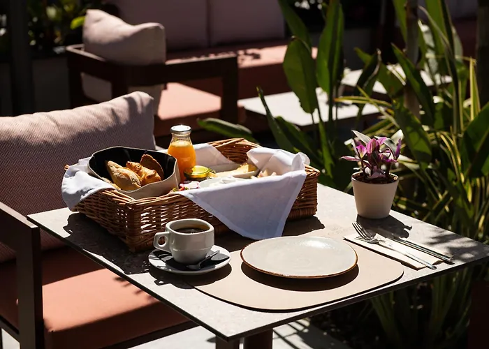 Cosmeen Lifestyle Boutique