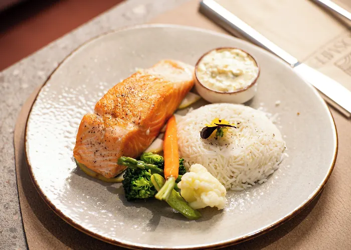 Cosmeen Lifestyle Boutique