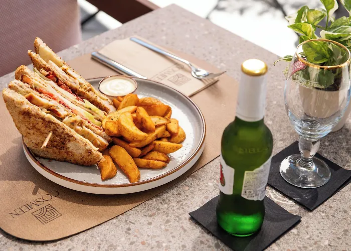 Cosmeen Lifestyle Boutique מלון דירות הרסוניסוס