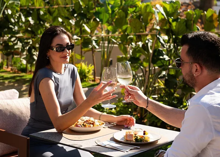 Апарт-отель Cosmeen Lifestyle Boutique